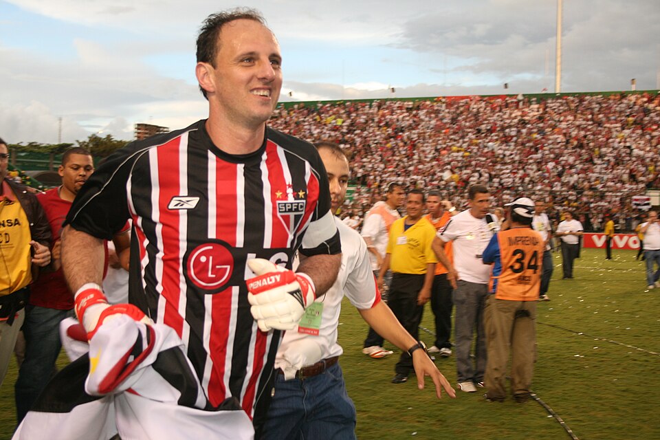 Rogério Ceni celebrating the 2008 Brazilian Championship title